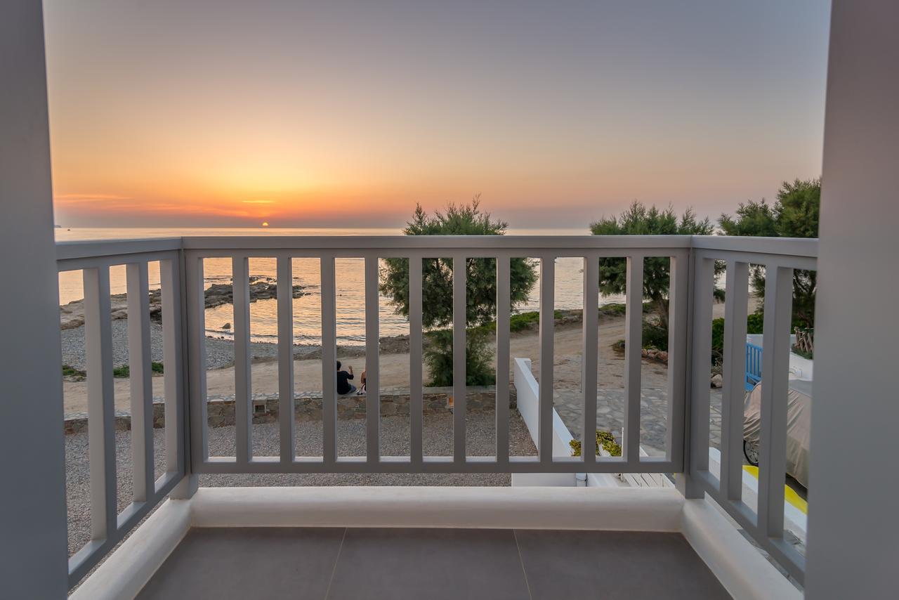 Milos Waves Luxury Apartments Полония Екстериор снимка