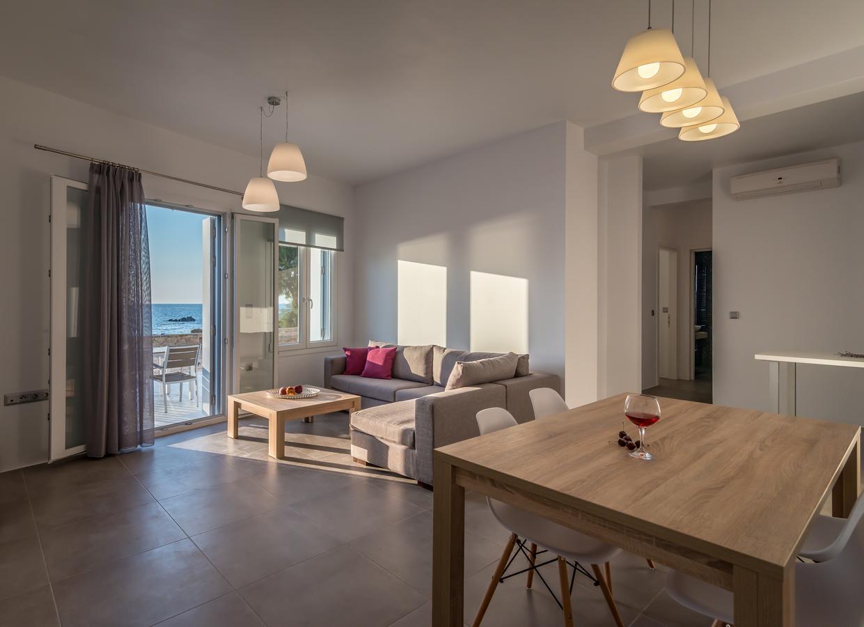Milos Waves Luxury Apartments Полония Екстериор снимка