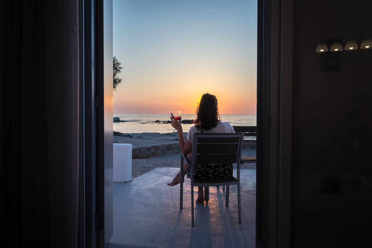 Milos Waves Luxury Apartments Полония Екстериор снимка