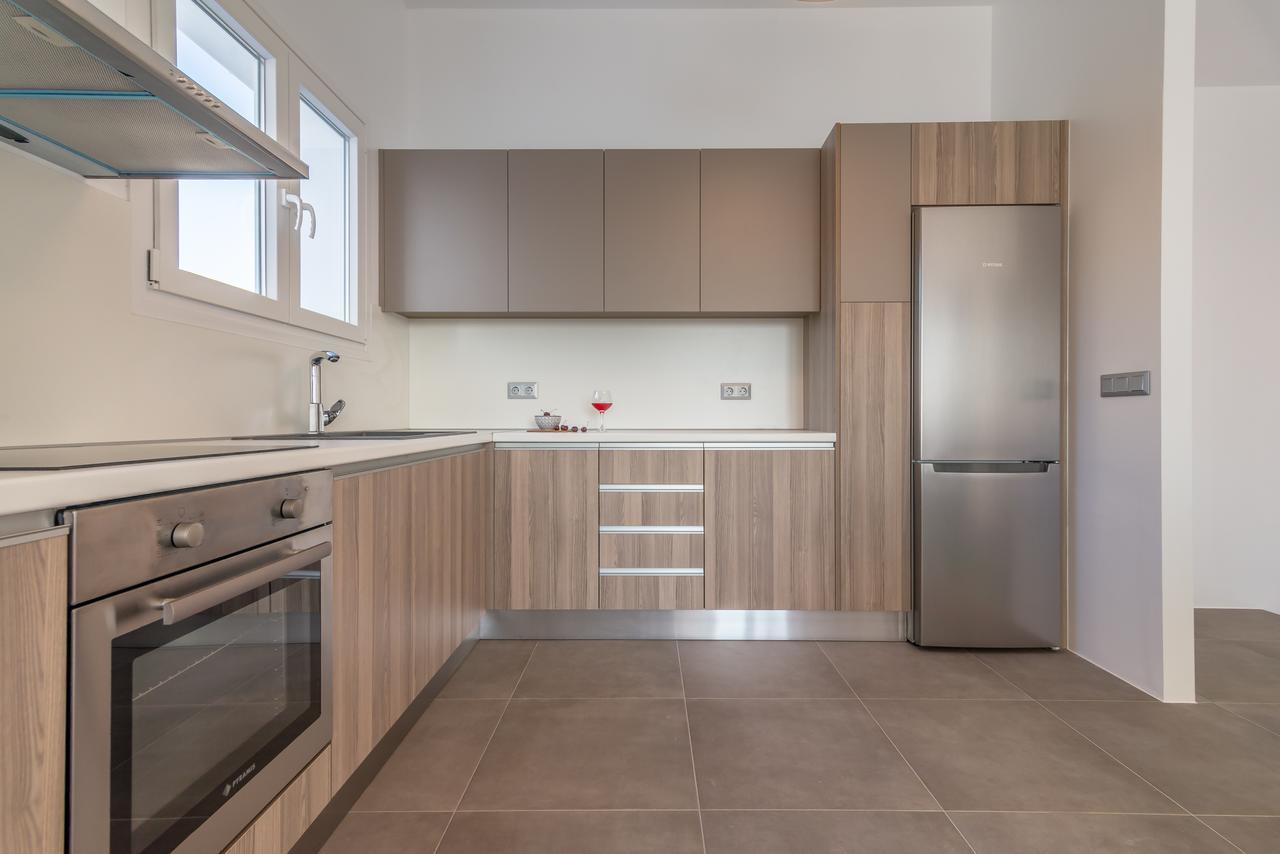Milos Waves Luxury Apartments Полония Екстериор снимка