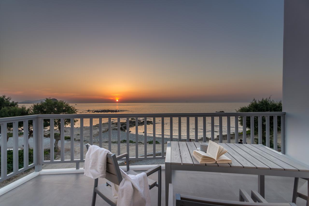 Milos Waves Luxury Apartments Полония Екстериор снимка