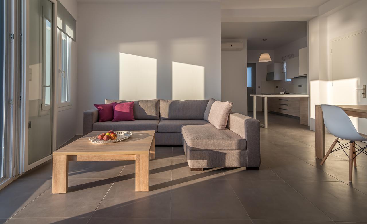 Milos Waves Luxury Apartments Полония Екстериор снимка